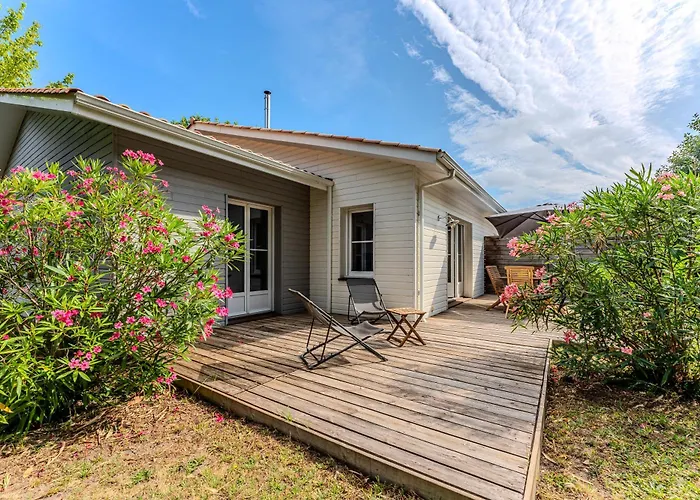Casa vacanze Pretty Wooden House With Terrace - Bassin D'arcachon *